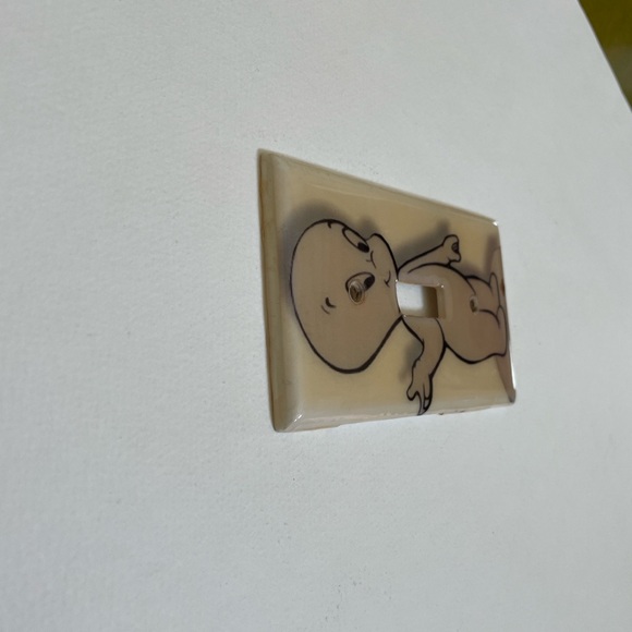 VINTAGE CASPER SWITCH PLATE - Picture 3 of 8